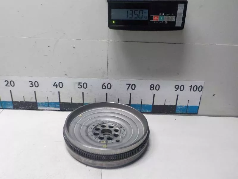 Маховик двигателя BS267972