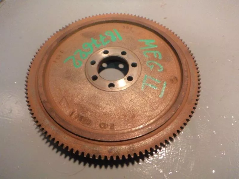 Маховик двигателя BS266771