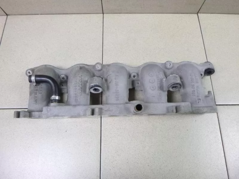 Впускной коллектор ST300638 Впускной коллектор ST300638