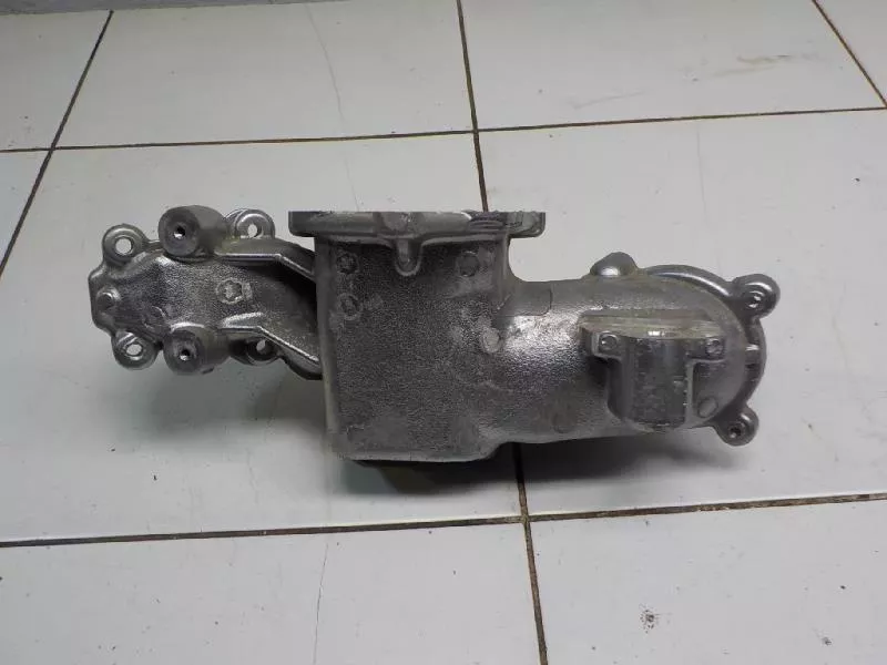 Впускной коллектор ST302323 Впускной коллектор ST302323