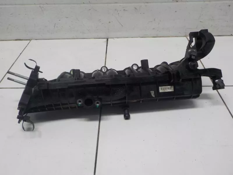 Впускной коллектор ST302901 Впускной коллектор ST302901