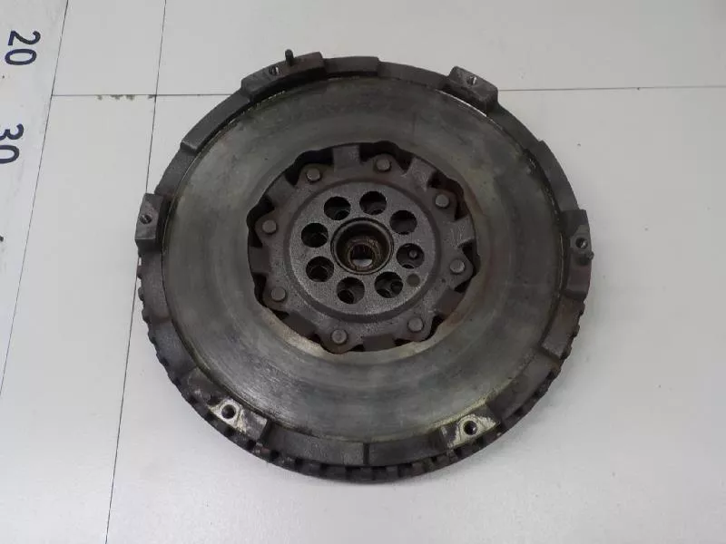 Маховик двигателя BS267842 Маховик двигателя BS267842