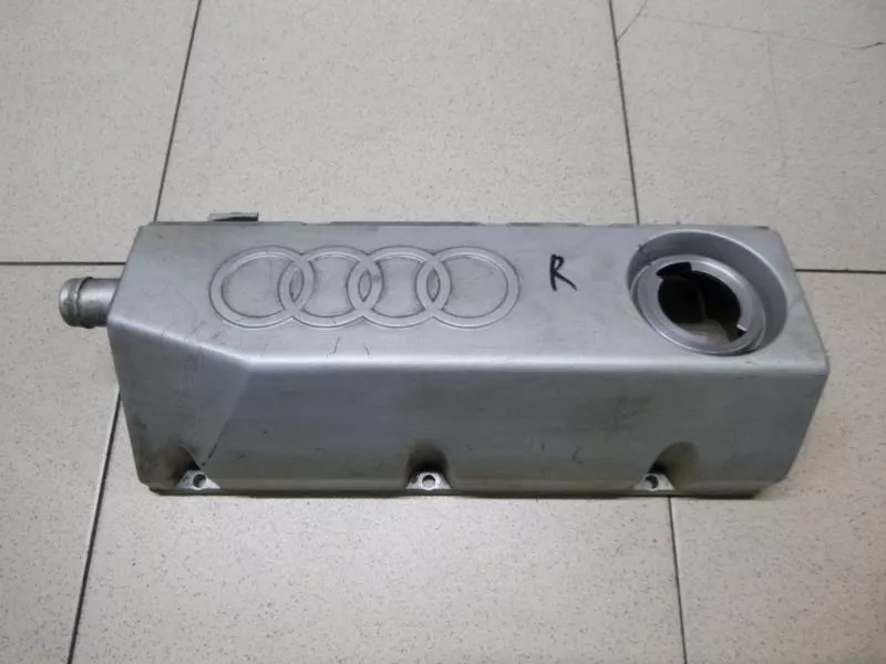 Клапанная крышка ГБЦ BS68381