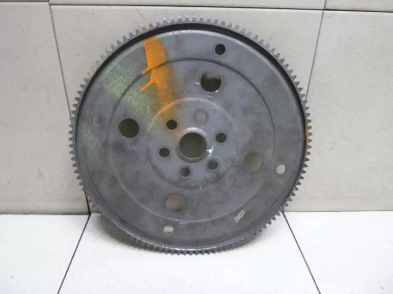 Маховик двигателя BS265716