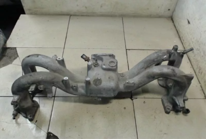 Впускной коллектор ST298335 Впускной коллектор ST298335