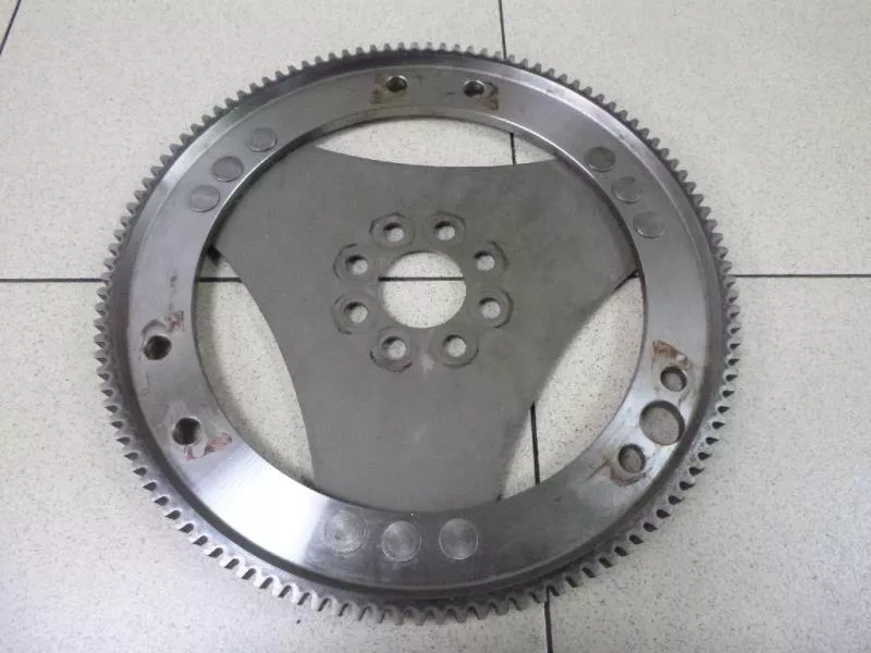 Маховик двигателя BS263462