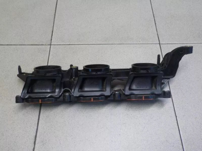 Впускной коллектор ST300965