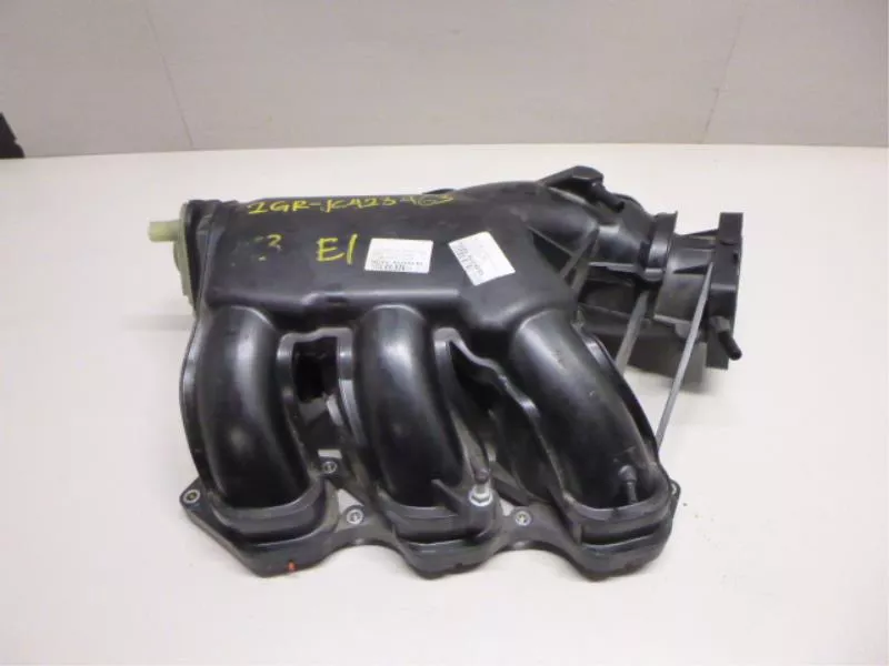 Впускной коллектор ST303240 Впускной коллектор ST303240