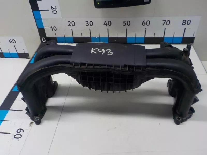 Впускной коллектор ST301637 Впускной коллектор ST301637