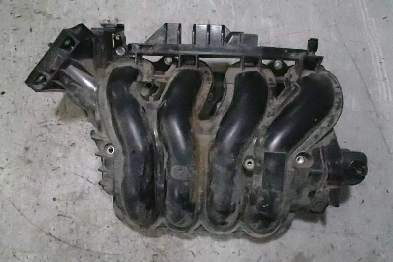 Впускной коллектор ST297821 Впускной коллектор ST297821