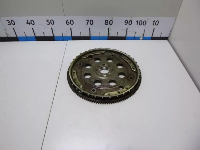 Маховик двигателя BS266844