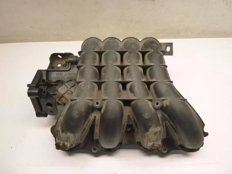 Впускной коллектор ST300048 Впускной коллектор ST300048