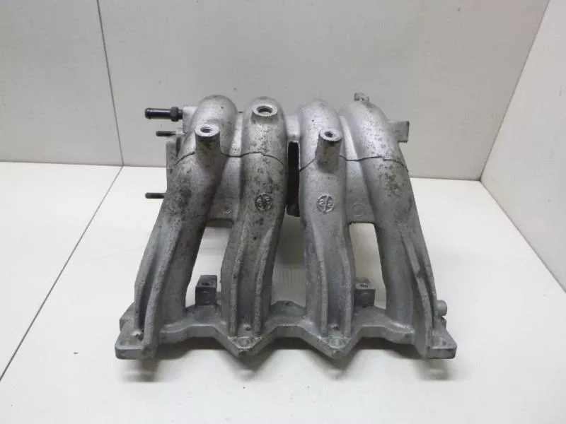 Впускной коллектор ST301236 Впускной коллектор ST301236