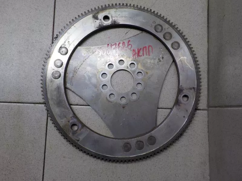 Маховик двигателя BS264516