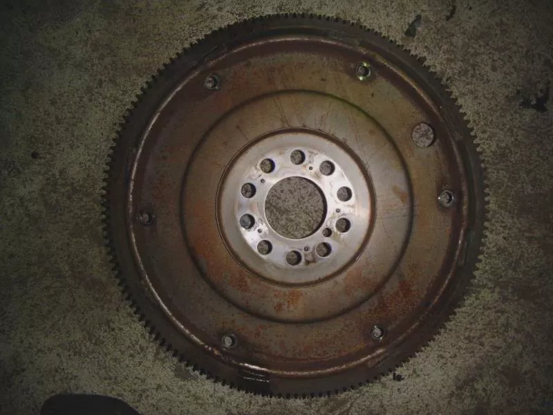 Маховик двигателя BS264224