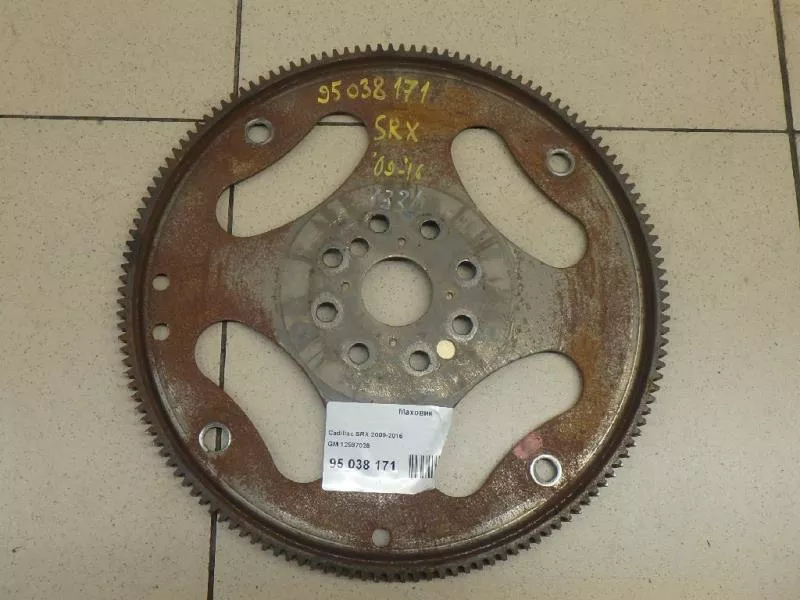 Маховик двигателя BS266301