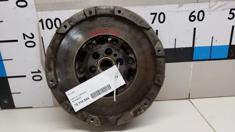 Маховик двигателя BS267672