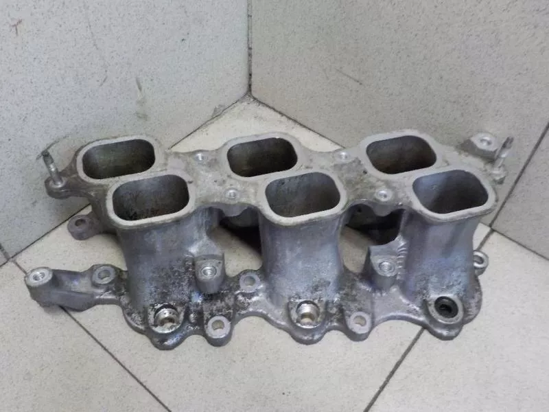 Впускной коллектор ST299750