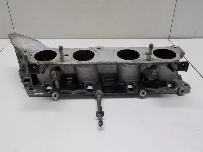 Впускной коллектор ST299834 Впускной коллектор ST299834