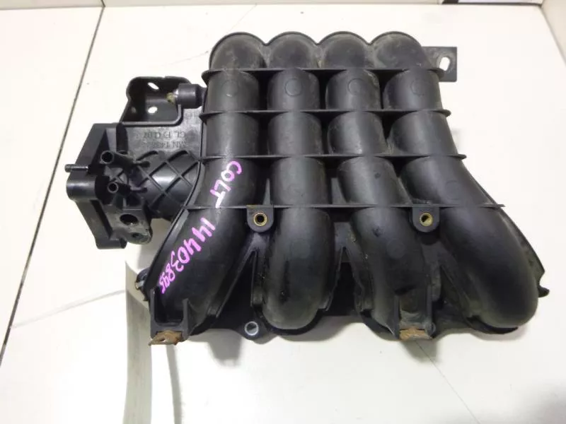 Впускной коллектор ST300032 Впускной коллектор ST300032