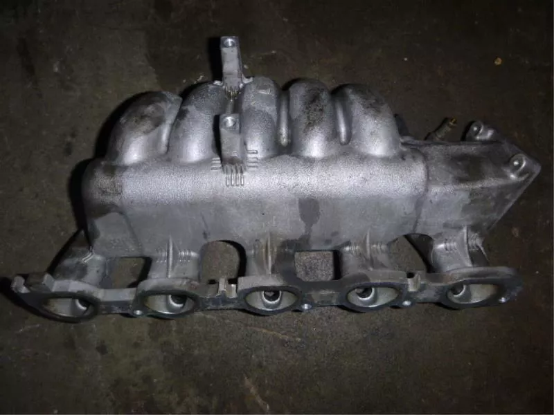 Впускной коллектор ST298852 Впускной коллектор ST298852