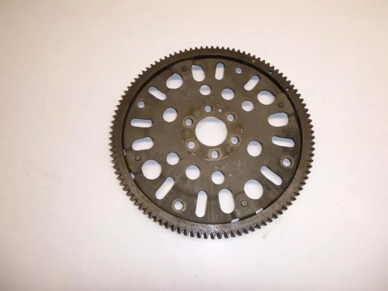 Маховик двигателя BS263456