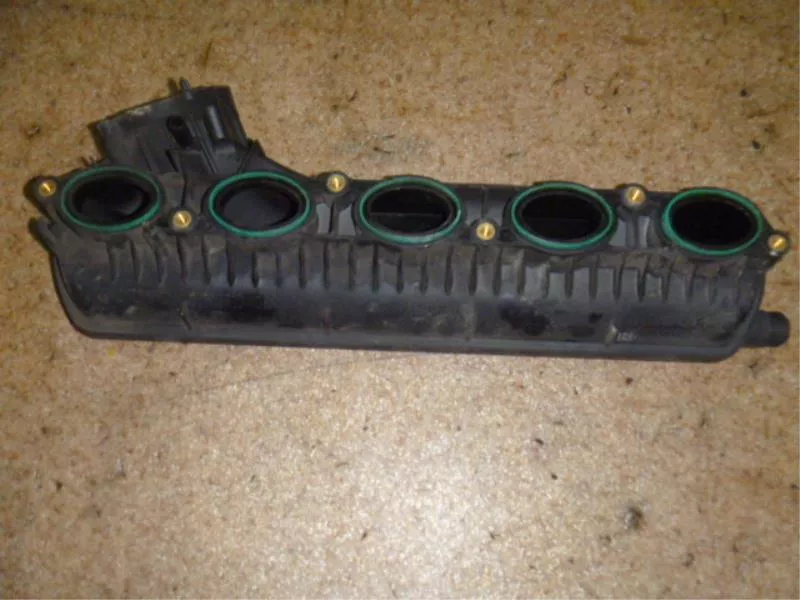 Впускной коллектор ST301444