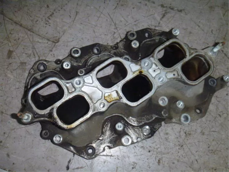 Впускной коллектор ST302390