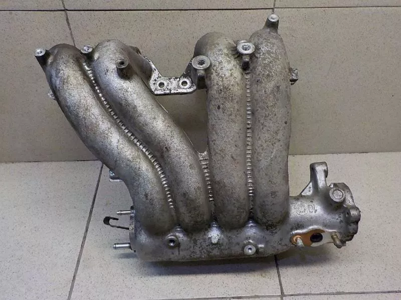 Впускной коллектор ST300106 Впускной коллектор ST300106