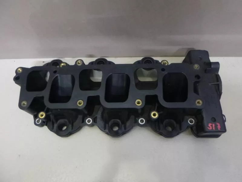 Впускной коллектор ST299543 Впускной коллектор ST299543