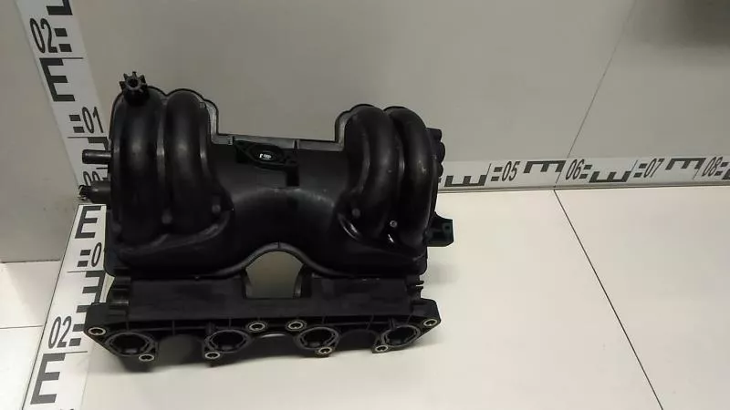 Впускной коллектор ST300270 Впускной коллектор ST300270