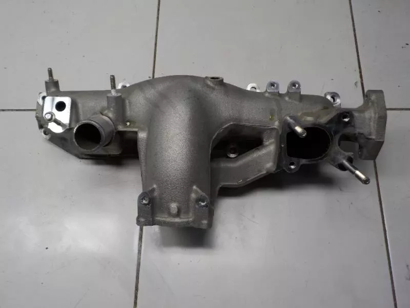 Впускной коллектор ST301052 Впускной коллектор ST301052