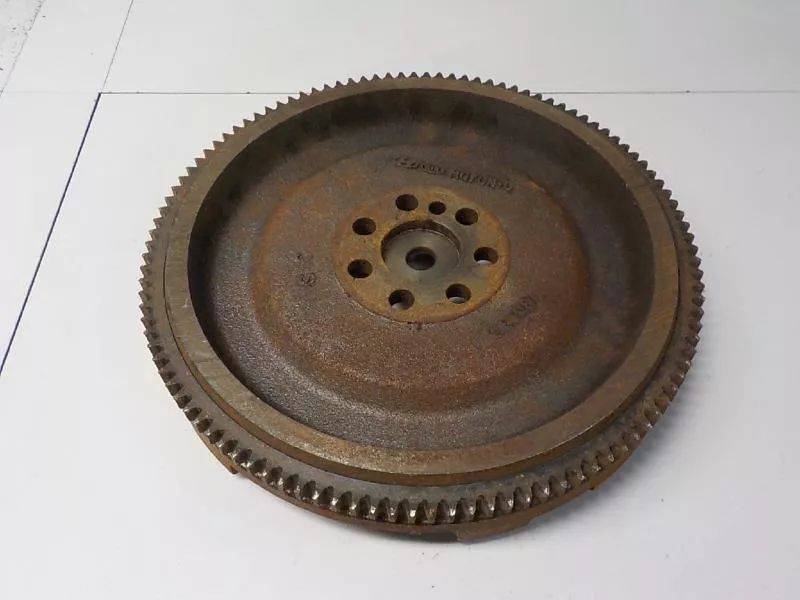 Маховик двигателя BS266063