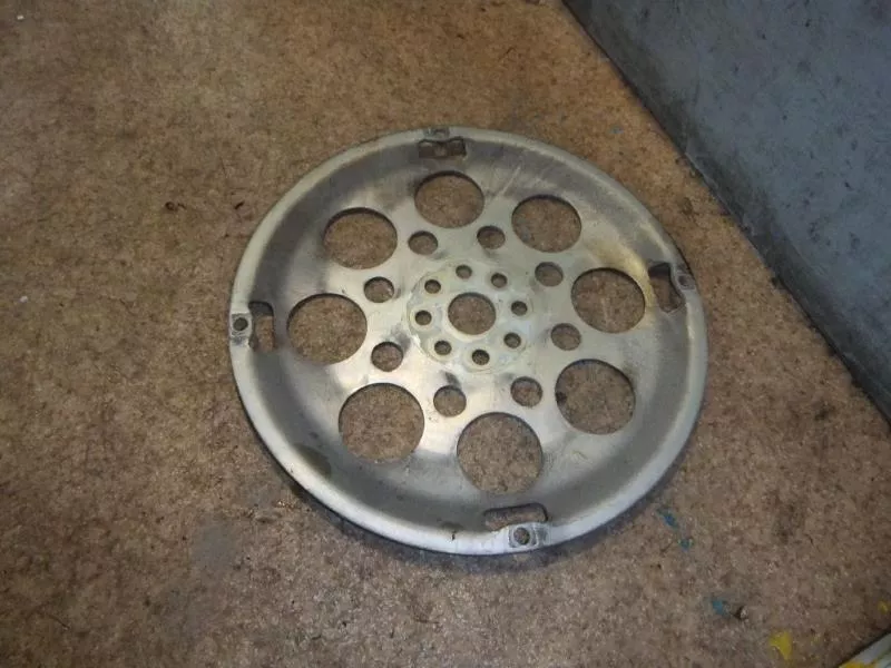 Маховик двигателя BS264601