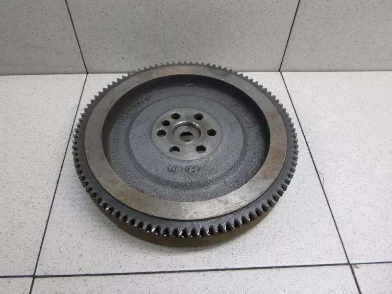 Маховик двигателя BS266750