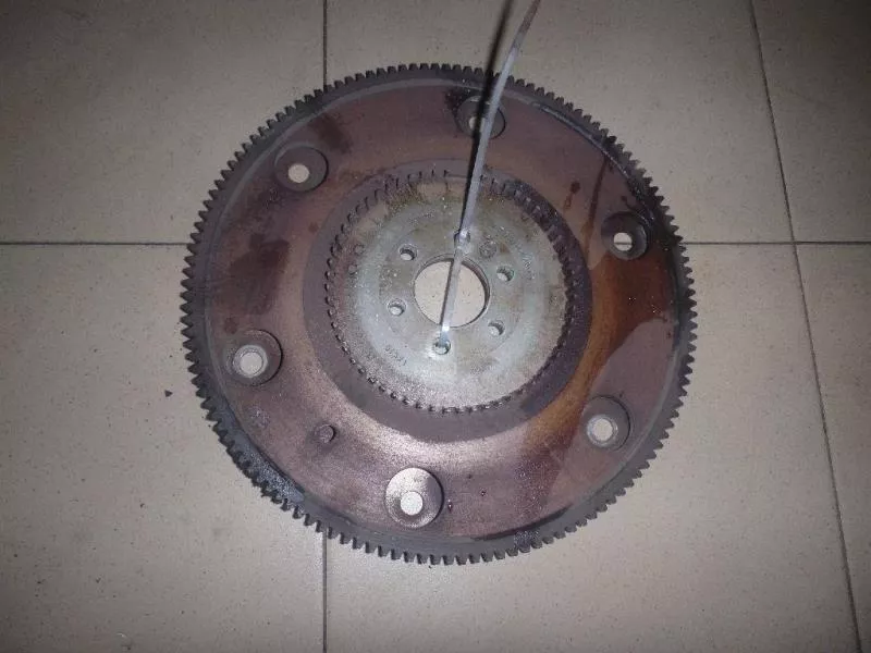 Маховик двигателя BS263982