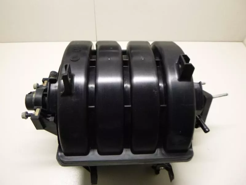 Впускной коллектор ST302800 Впускной коллектор ST302800