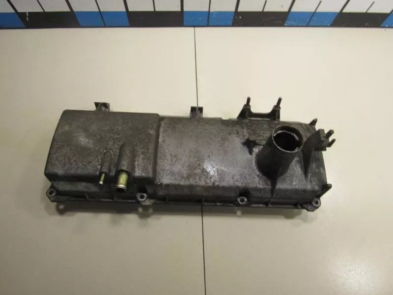 Клапанная крышка ГБЦ BS68785 Клапанная крышка ГБЦ BS68785