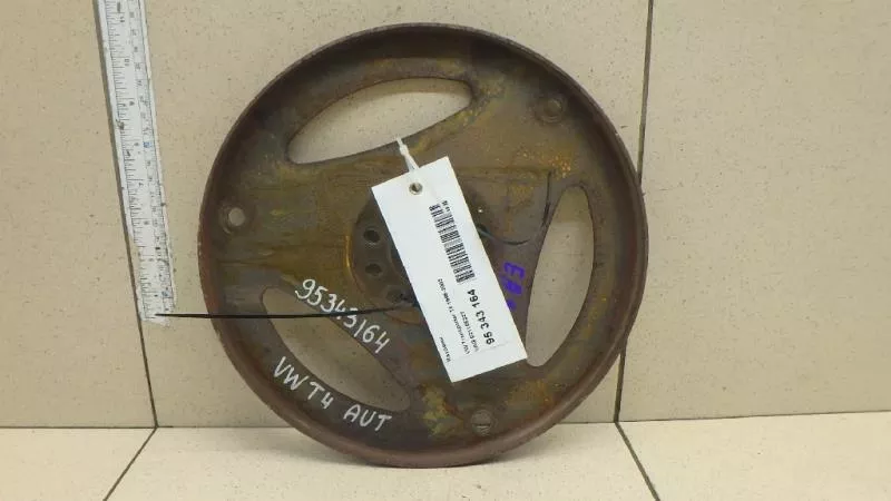 Маховик двигателя BS266857