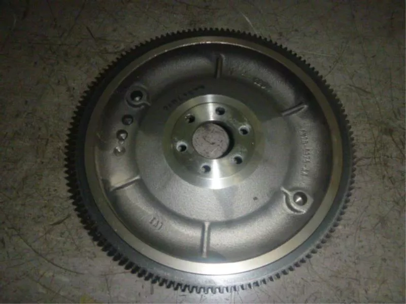 Маховик двигателя BS267008