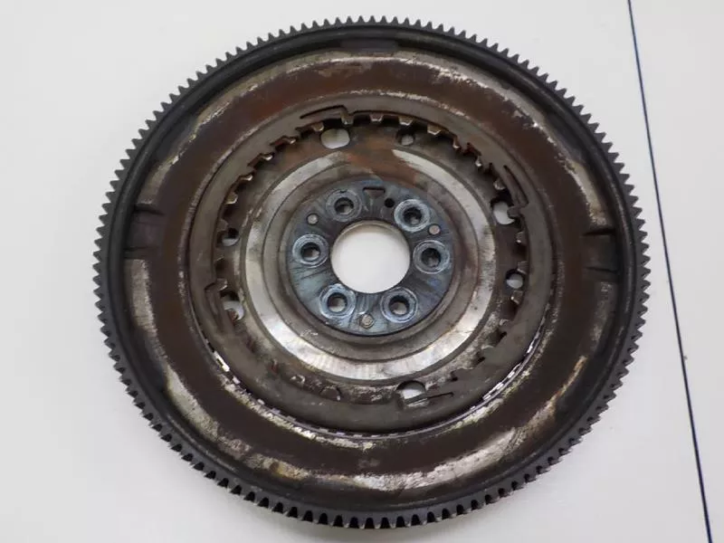 Маховик двигателя BS267707