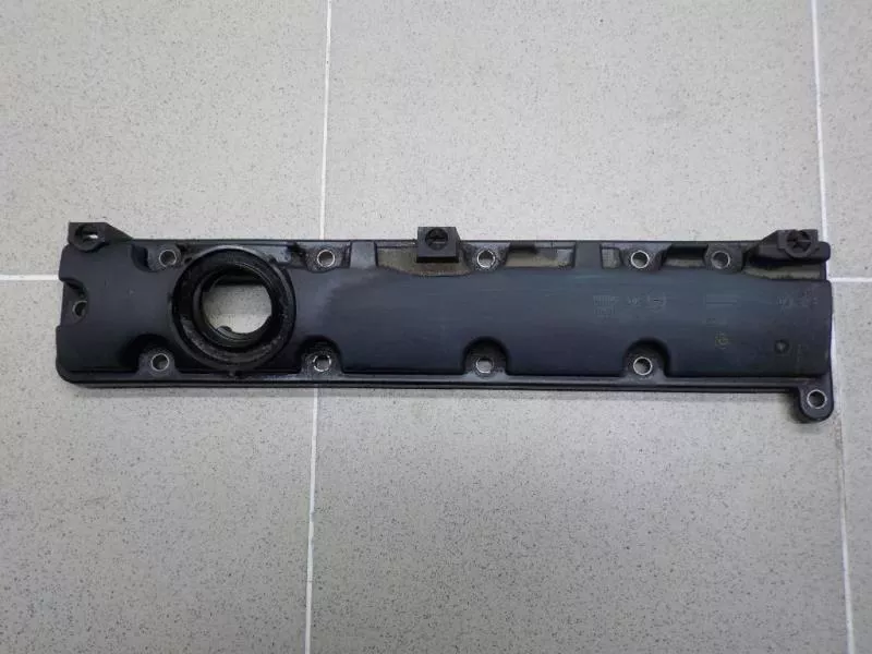 Клапанная крышка ГБЦ BS68537 Клапанная крышка ГБЦ BS68537