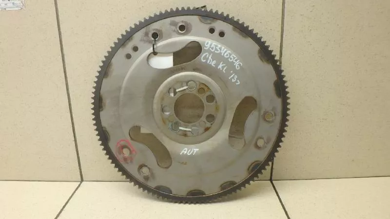 Маховик двигателя BS266829