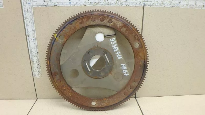 Маховик двигателя BS266152