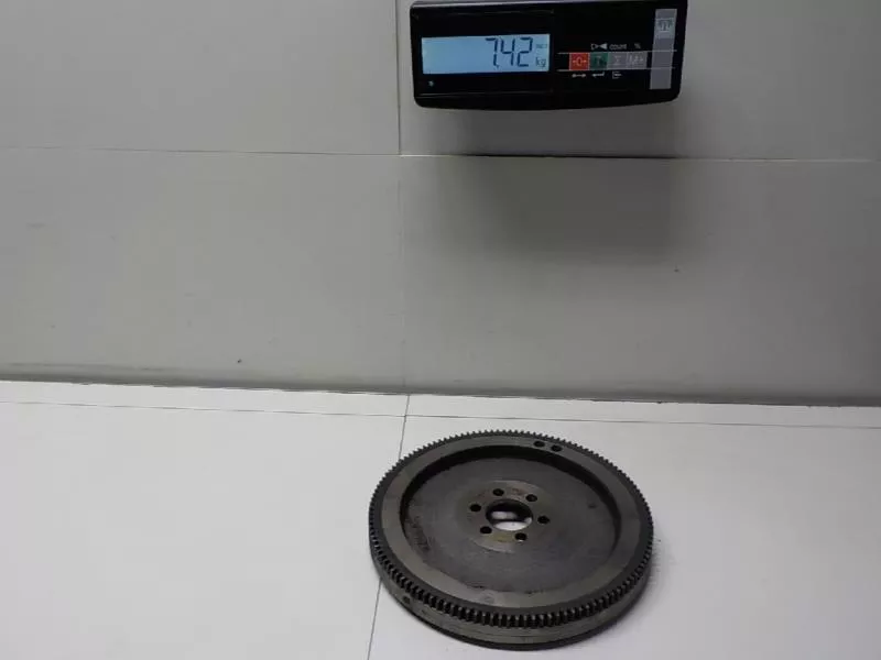 Маховик двигателя BS263939