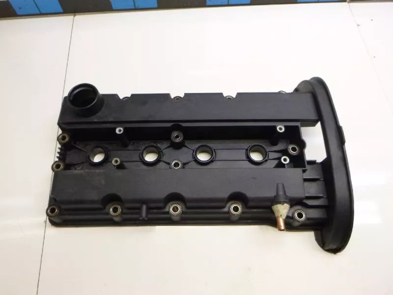 Клапанная крышка ГБЦ BS69854 Клапанная крышка ГБЦ BS69854