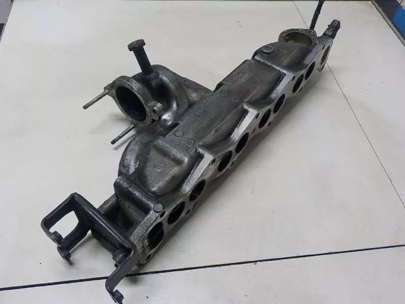 Впускной коллектор ST301213 Впускной коллектор ST301213