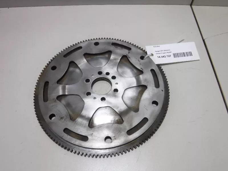 Маховик двигателя BS263975