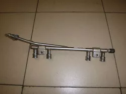 Топливная рампа б/у BS254897