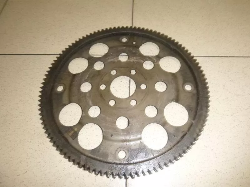 Маховик двигателя BS263370